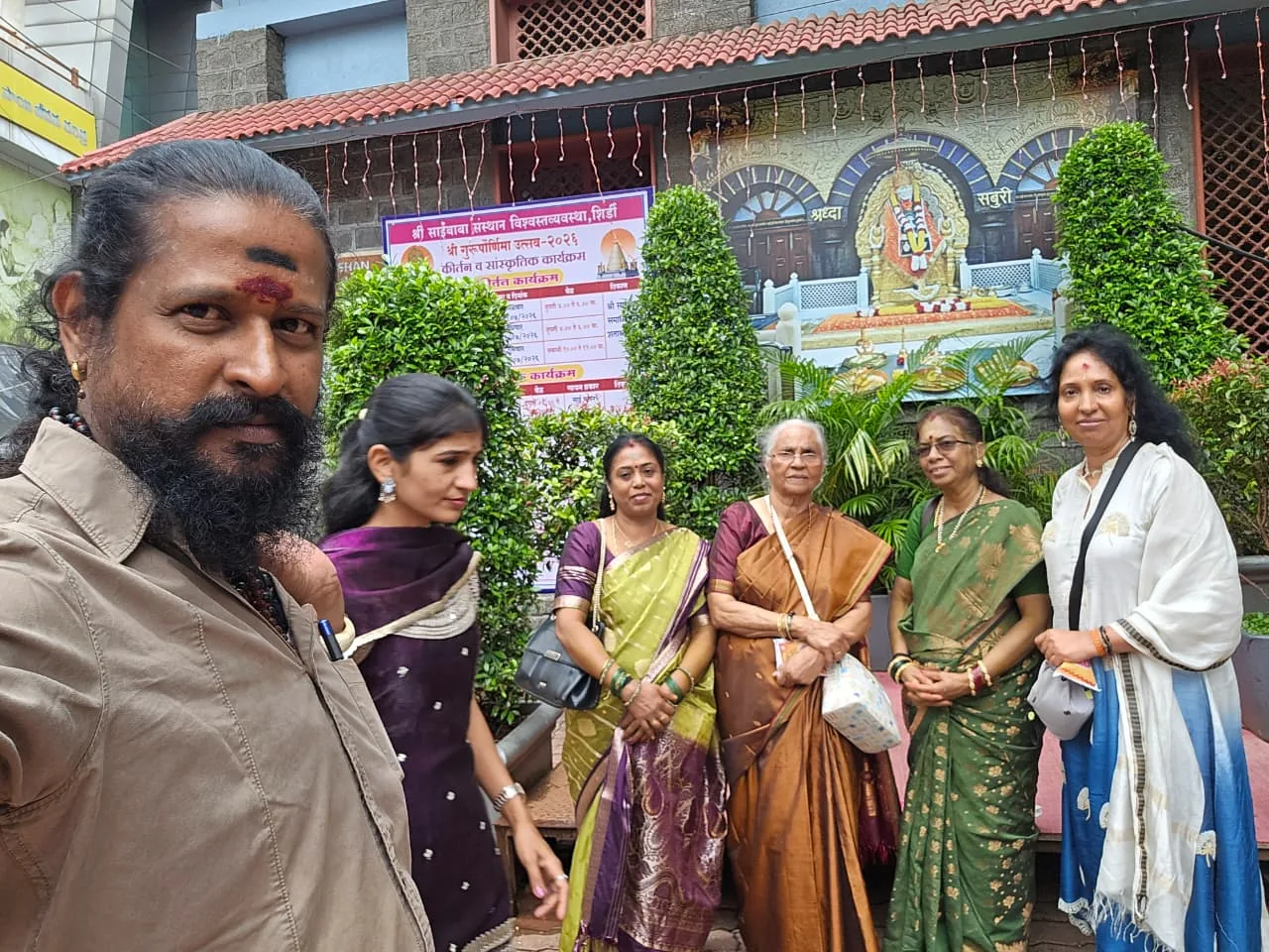 Guests on a Jeeva Travels journey