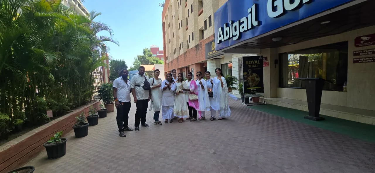 Guest group during a multi-stop journey